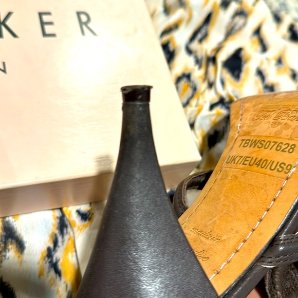 Ted Baker brown leather open heels - Picture 9 of 9